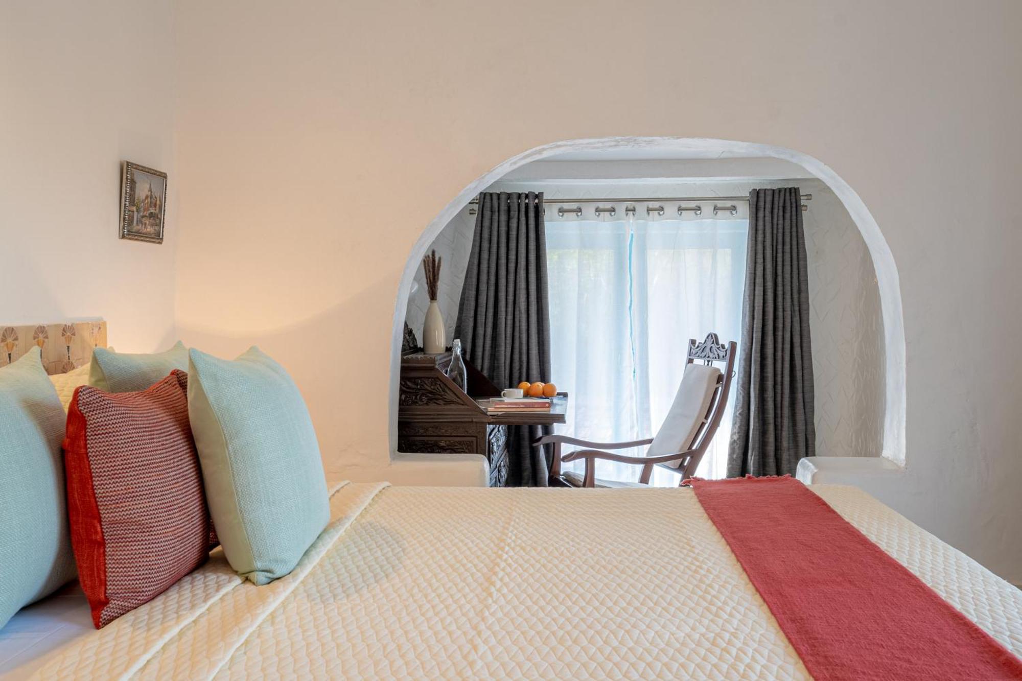 Lohonostays Villa Santorini Alibág Kültér fotó