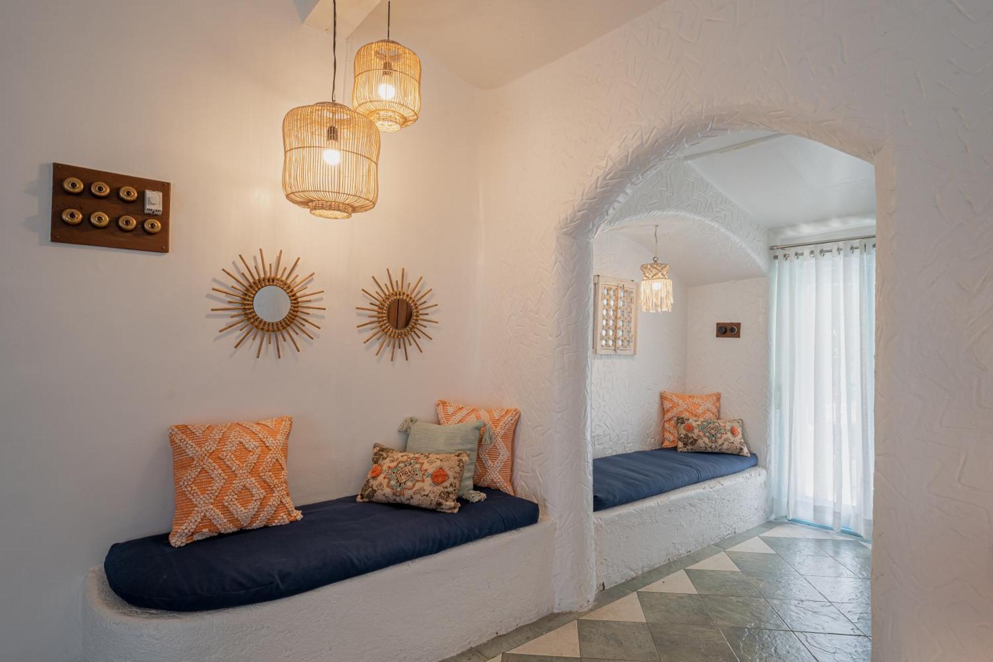 Lohonostays Villa Santorini Alibág Kültér fotó